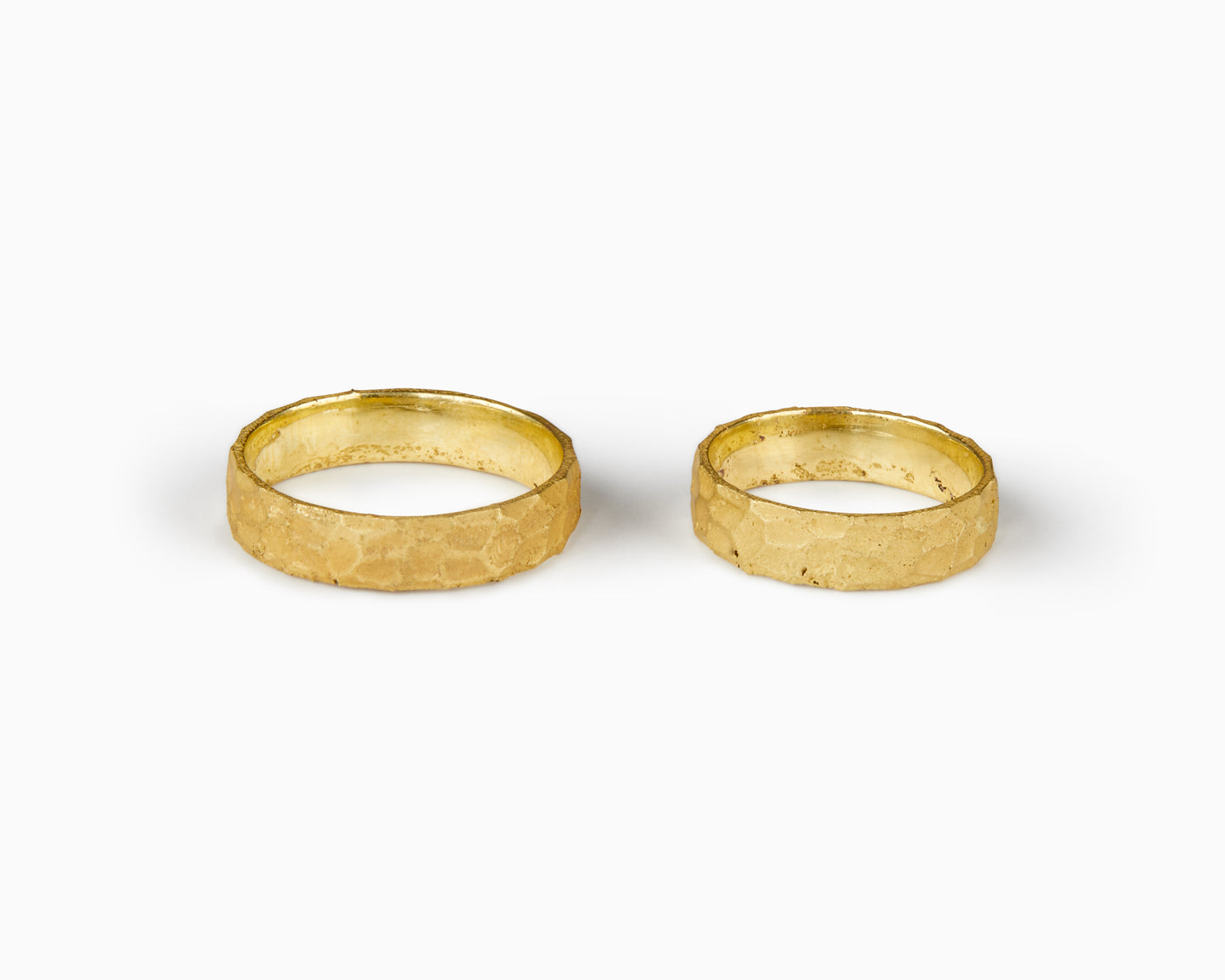 Fedi Nuziali Mantovana Martellata Fatta a Mano in Oro 18 KT